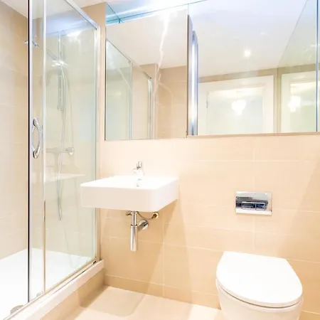 Amazing Modern 2 Bedroom Flat In Greenwich For 4 People London Exterior photo