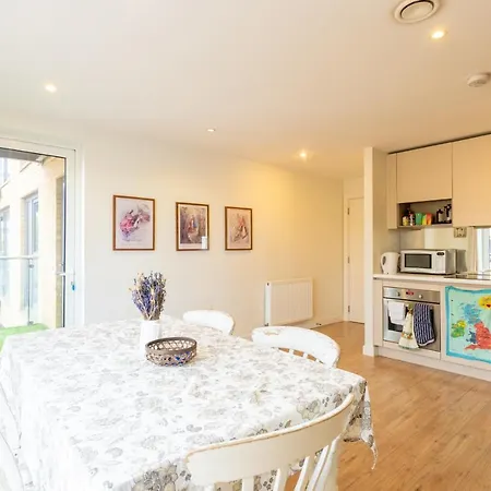 Amazing Modern 2 Bedroom Flat In Greenwich For 4 People London Exterior photo