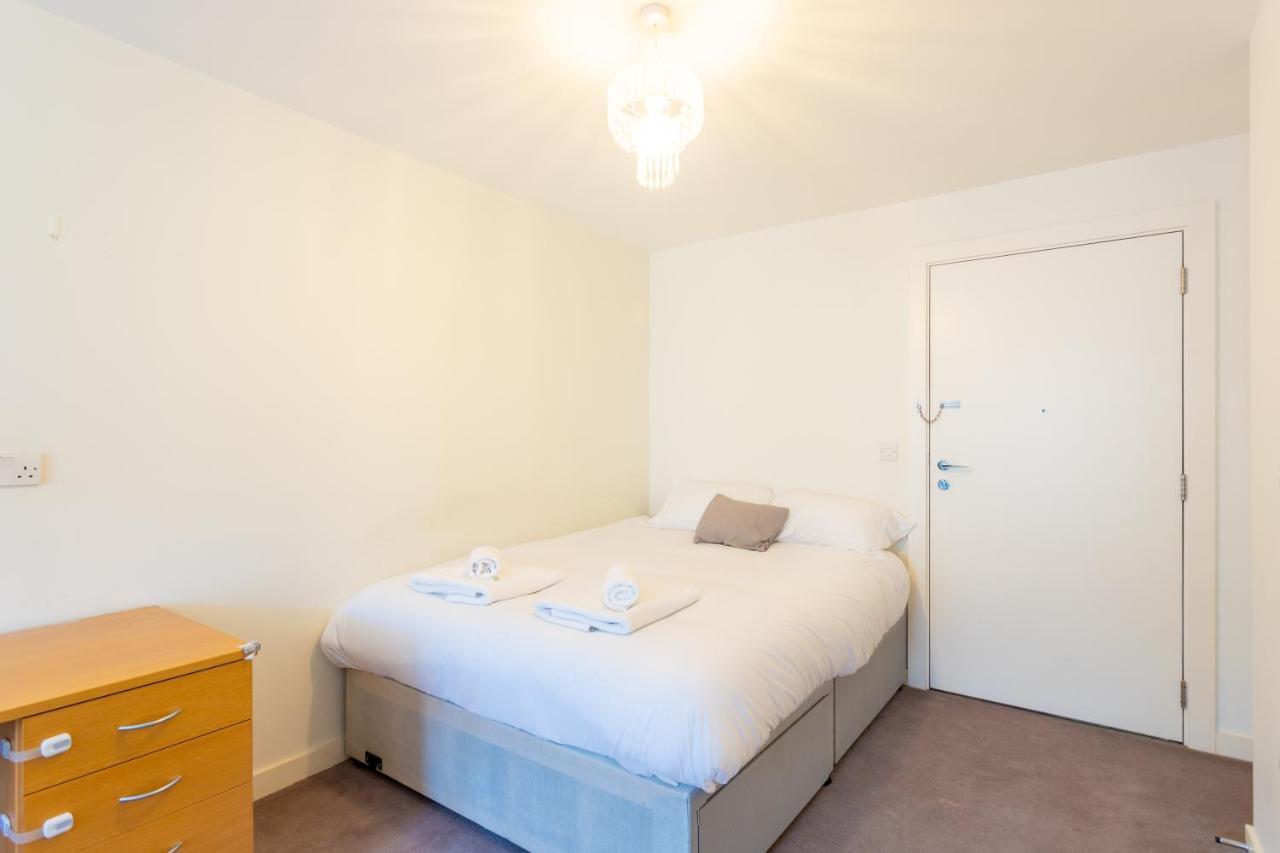 Amazing Modern 2 Bedroom Flat In Greenwich For 4 People Apartment London