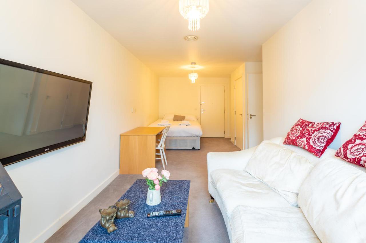 Amazing Modern 2 Bedroom Flat In Greenwich For 4 People Apartment